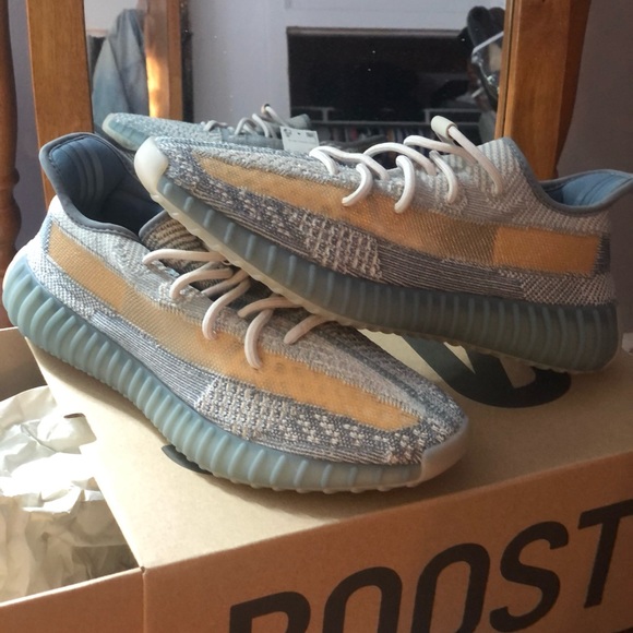 Mens size 10 sneakers - Picture 1 of 1